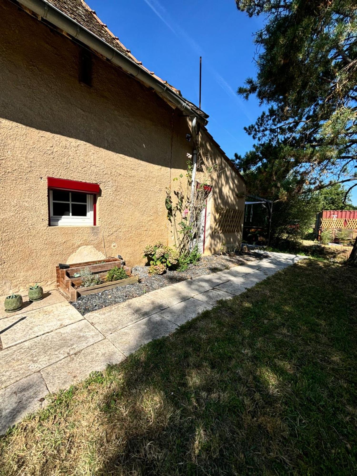 Le Gite Du Chateau Mouton Chatenoy-le-Royal Exteriör bild