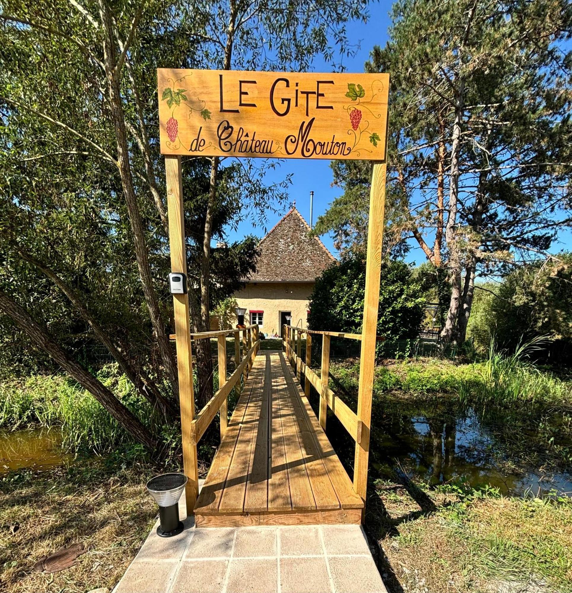 Le Gite Du Chateau Mouton Chatenoy-le-Royal Exteriör bild